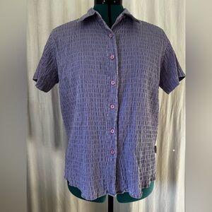 Vintage woolrich women’s lavender seersucker button up short sleeve shirt size L